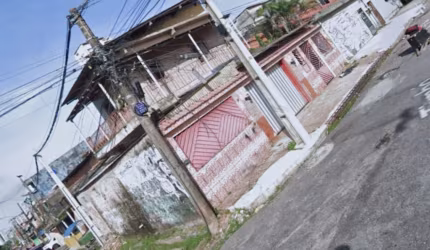 Vendo Casa com 2 pavimentos e 4 kitnets
