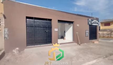 Sala Comercial para Alugar em Campo de Santana - 18m² - R$800,00 (Água e Luz Inclusos)
