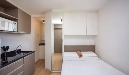 Studio Mobiliado Para Locação, No Rebouças Próximo Ao TRE, Com 28,60m² De Área Total, Com Ar-condicionado E Internet.