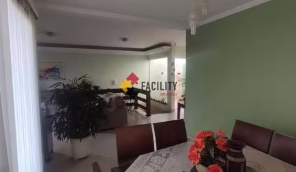 Casa com 3 quartos à venda na Rua Edgard Genezini, 173, Jardim Melle, Vinhedo, 200 m2 por R$ 943.000