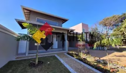 Casa com 3 quartos à venda na Rua Vereador Antônio de Oliveira, 160, Lenheiro, Valinhos, 224 m2 por R$ 1.390.000