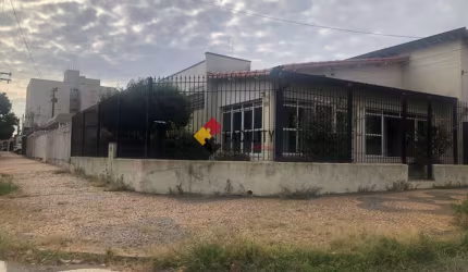 Casa com 5 quartos à venda na Rua Amélia Bueno, 156, Taquaral, Campinas, 224 m2 por R$ 1.100.000