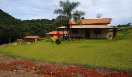 Chácara / sítio com 3 quartos à venda na Rural, 1, Zona Rural, Guaxupé, 200 m2 por R$ 850.000