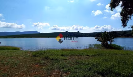 Chácara / sítio com 3 quartos à venda na Rodovia Br-265, 171, Zona Rural, Carmo do Rio Claro, 180 m2 por R$ 1.500.000