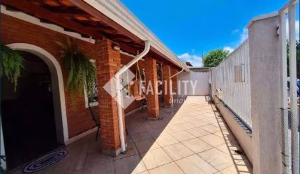Casa com 2 quartos à venda na Rua Henrique Nazaré Martins, 59, Jardim São Gonçalo, Campinas, 172 m2 por R$ 650.000
