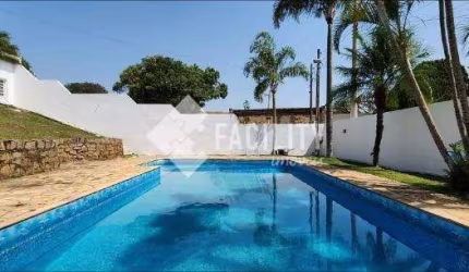 Chácara / sítio com 4 quartos à venda na Alameda Carlos de Carvalho Vieira Braga, s/n, Chácaras Alpina, Valinhos, 305 m2 por R$ 850.000