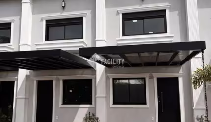 Casa em condomínio fechado com 2 quartos para alugar na Avenida das Dálias, 83, Centro, Holambra, 130 m2 por R$ 5.000