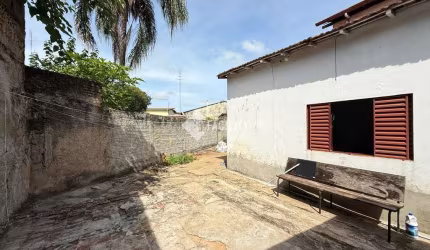 Casa com 3 quartos à venda na Rua Leopoldo Amaral, 405, Vila Marieta, Campinas, 210 m2 por R$ 480.000