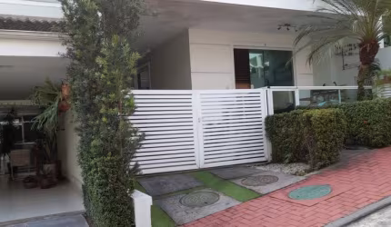 Casa condominio fechado-03 Suites-Freguesia