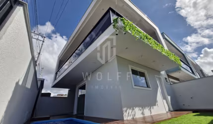 Sobrado com Piscina e Ótimo Espaço de Terreno, 125 m², 3 quartos,Itacolomi - Balneário Piçarras - SC