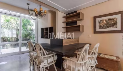 Casa em condomínio fechado com 4 quartos para alugar na Rua Conde da Figueira, 459, Vila Jardim, Porto Alegre por R$ 4.400