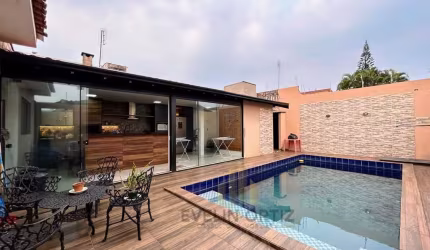Casa para Venda em Cândido Mota, Centro, 3 dormitórios, 1 suíte, 2 banheiros, 2 vagas