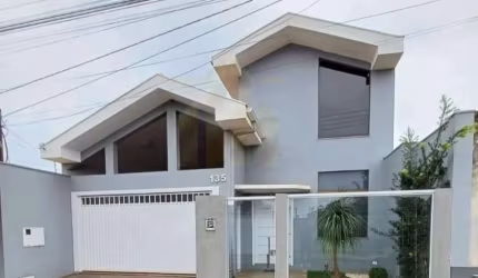 Casa para Venda em Assis, Jardim Morumbi, 3 dormitórios, 1 suíte, 1 banheiro, 2 vagas