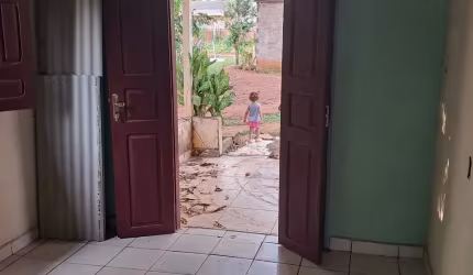 CASA A VENDA NA  GUANABARA