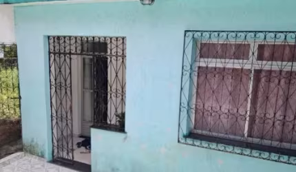 CASA PEQUENA NO GUAMÁ DISPONÍVEL