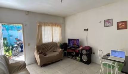 Linda casa bem localizada no bairro da sacramenta