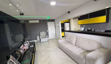 Apartamento à venda em Santos-SP, bairro Marapé: 2 quartos, 1 suíte, 2 banheiros, 1 vaga, 79m² de área. Imperdível!