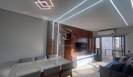 Apartamento à venda na Ponta da Praia, Santos-SP: 2 quartos, 1 sala, 2 banheiros, 1 vaga, 98 m² de área.