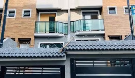Descubra o epitome do estilo contemporâneo neste sobrado novíssimo