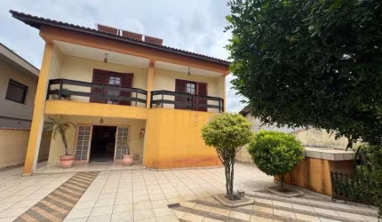 Oportunidade no Bolsão de Interlagos – Amplo Sobrado com Quintal e Edícula!