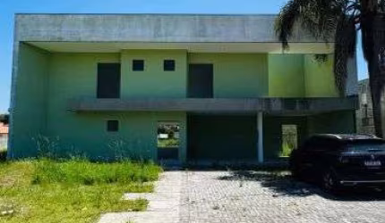 SOBRADO EM FASE DE ACABAMENTO NO CONDOMÍNIO RESERVA DA FAZENDA