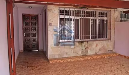 Agora é a hora! Casa com terreno amplo na região da Av. rio bonito, Agende hoje mesmo a sua visita.