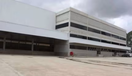 OPORTUNIDADE PARA COMPRA OU LOCAÇÃO EM COTIA-SP