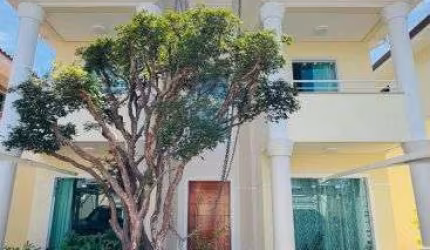 Sobrado Espaçoso em Bolsão Residencial – 4 Dorms | 6 Banheiros | 260m²