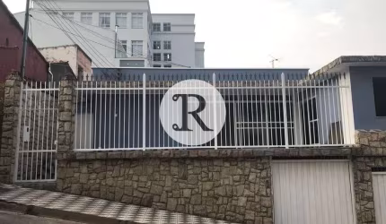 SOBRADO À VENDA NOS ARREDORES DA FACULDADE DE DIREITO!