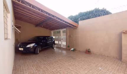 Casa em Hípica Paulista  -  Marília por R$ 380.000