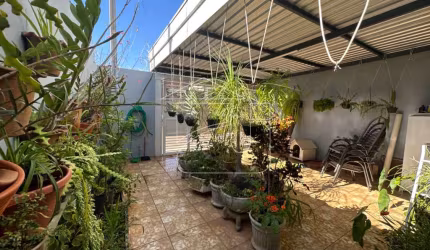 Casa em Jardim Marilia  -  Marília