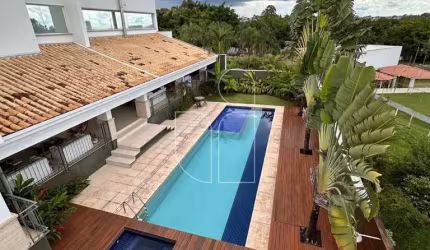 Casa em Condomínio em Parque das Esmeraldas - Marília, SP,Descrição do Imóvel  Esta impressionante residência de 800m² combina sofisticação, conforto e acabamentos de altíssimo padrão, proporcionando 