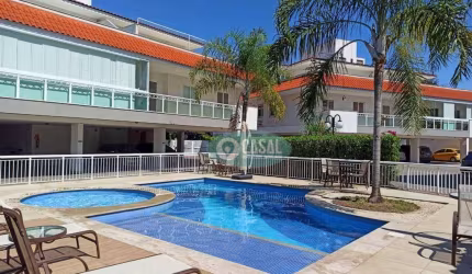 Cobertura com 03 Quartos, Churrasqueira e Área Privada.