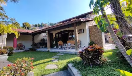 Casa com 03 Quartos à Venda em Itaipu - Maravista.
