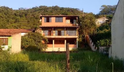 Casa com 05 Quartos à Venda em Itaipu - Niterói/RJ