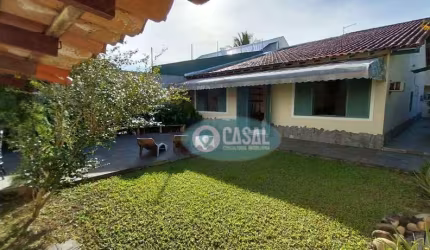 Casa Linear com 04 Quartos em Piratininga, com Vista para Lagoa!