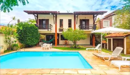 Casa com 03 Quartos à venda  em Camboinhas - Niterói/RJ.