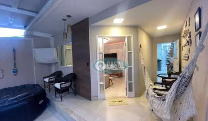 Casa Linear em Itaipu com 03 Quartos com Quintal e Churrasqueira!