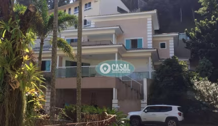 Casa em Condomínio com 03 Quartos à Venda em Itaipu - Niterói/RJ!!!