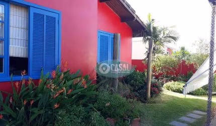 Casa Linear com 03 Quartos à Venda em Várzea das Moças - Niterói/RJ.