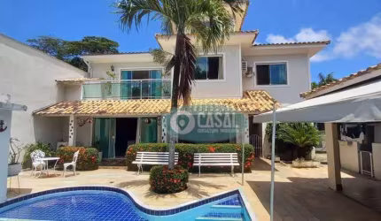 Casa em Itaipu com 04 Quartos, Piscina, Sauna e Churrasqueira!