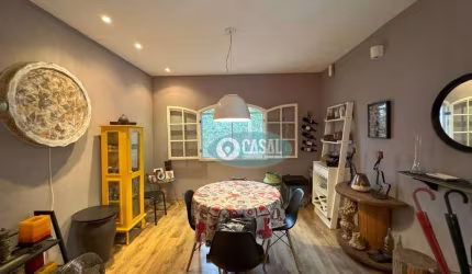 Casa em Condomínio com 06 Quartos à Venda em Charitas - Niterói/RJ.