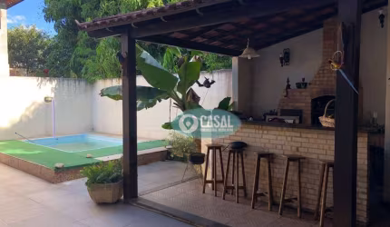 Casa em Condomínio com 04 Quartos, Piscina e Churrasqueira em Maria Paula.