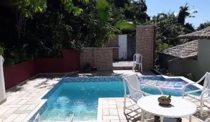 Casa em Camboinhas Com 06 Quartos, Piscina e Churrasqueira!!!