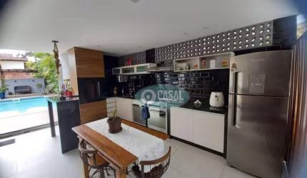 Casa em Condomínio com 04 Quartos à Venda em Piratininga - Niterói/RJ.