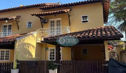 Casa em Condomínio com 02 Quartos à Venda em Itaipu!