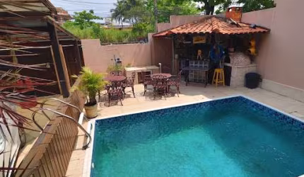 Casa com 05 Quartos à Venda em Piratininga - Niterói/RJ
