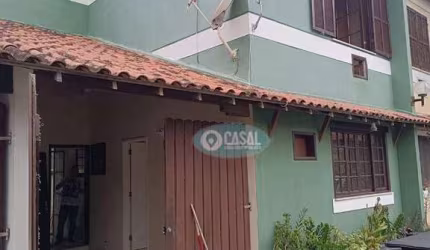 Casa em Condomínio com 02 Quartos e 01 Escritório em Itaipu!