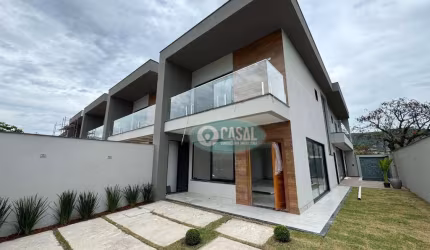 Casa no Maravista com 03 Suítes, Piscina e Varandão Gourmet