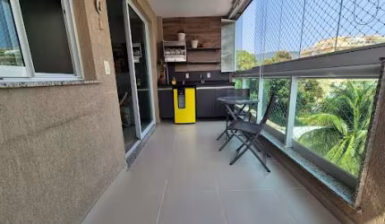 Apartamento em Itaipu com 02 Quartos e Varandão!
